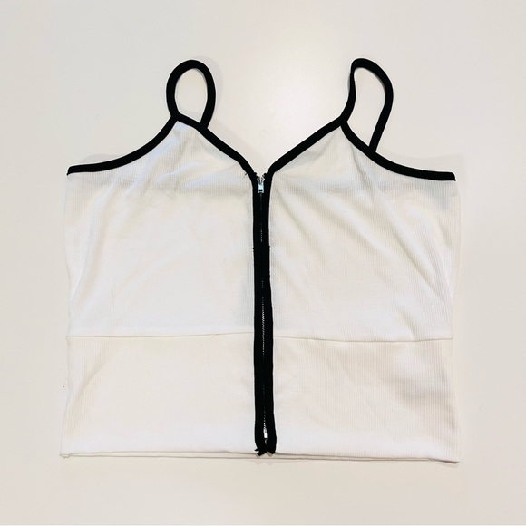 White & Black Contrast V-Neck Ribbed Zip Up Front Colorblock Tank Crop Top Shirt - Picture 1 of 7